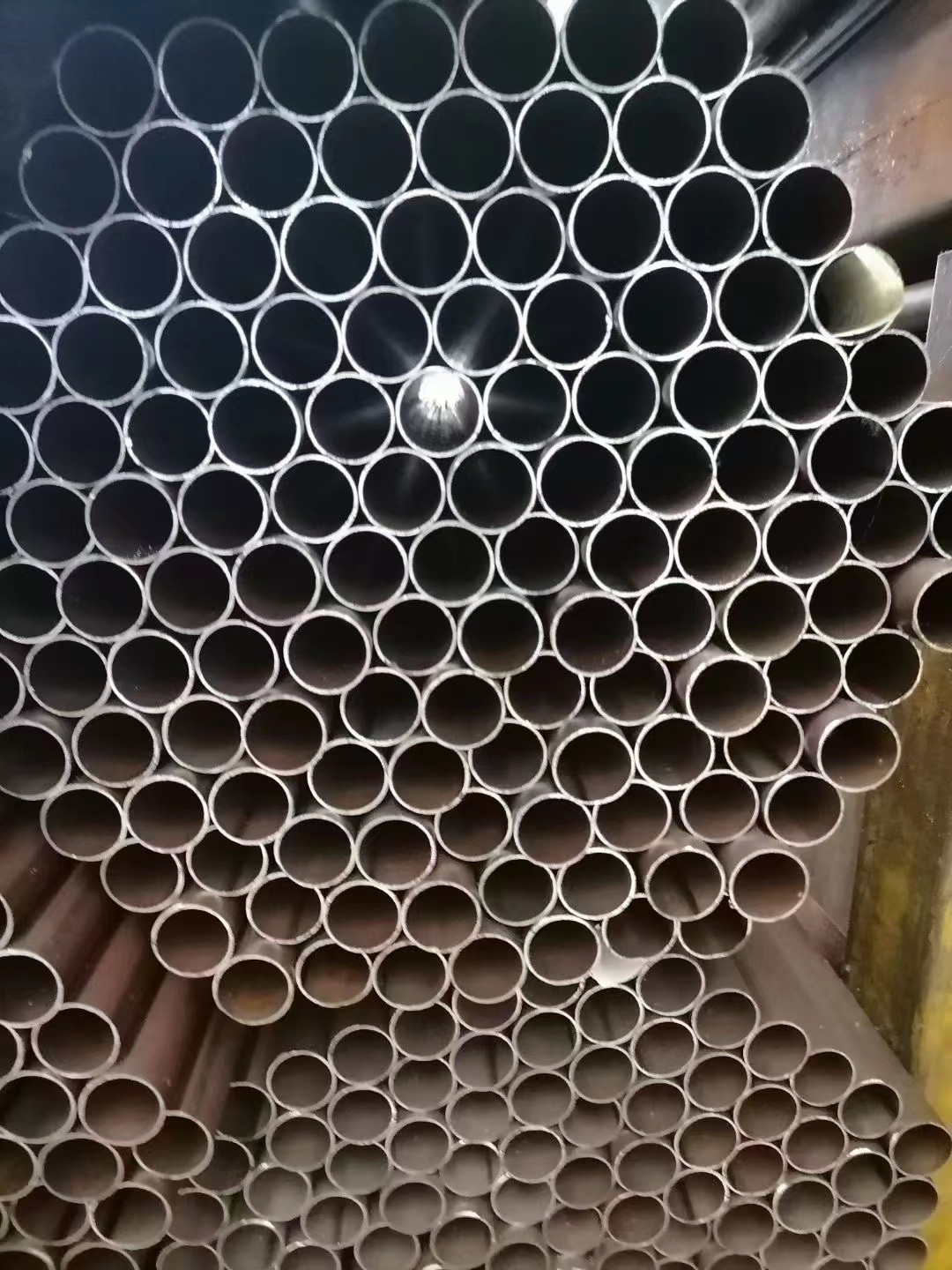 SEAMLESS COLD DRAWN CARBON STEEL PIPE