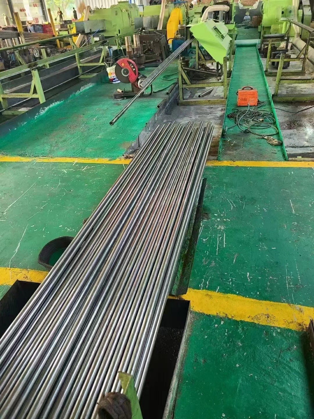 SEAMLESS COLD DRAWN CARBON STEEL PIPE