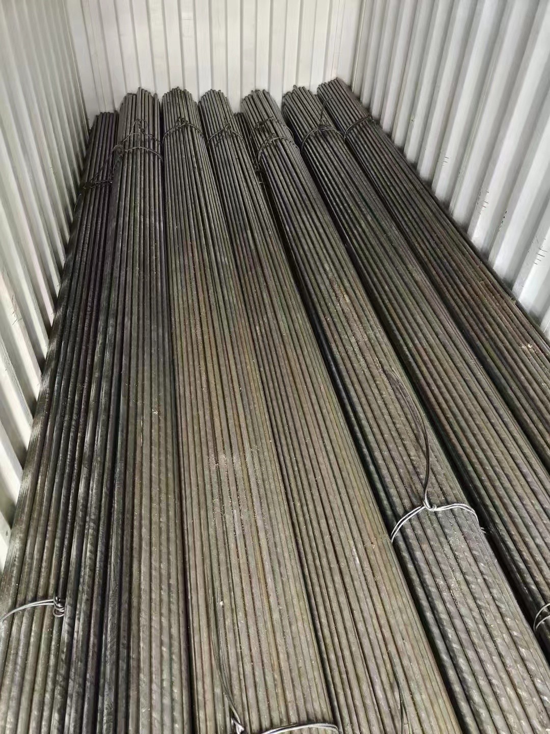 SEAMLESS COLD DRAWN CARBON STEEL PIPE