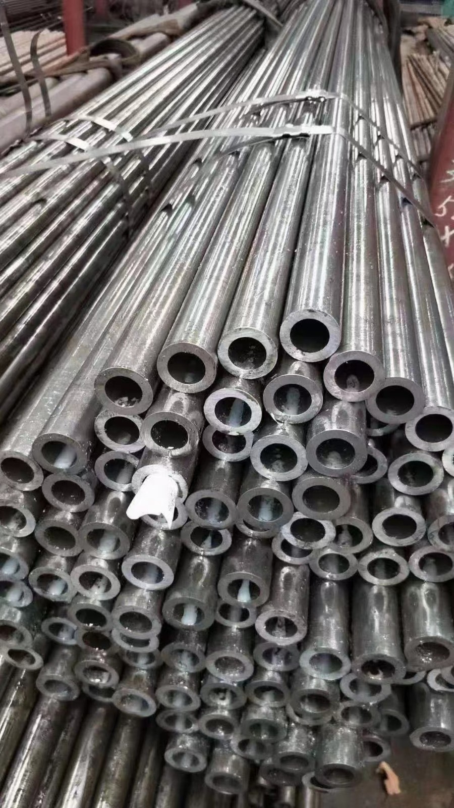 SEAMLESS COLD DRAWN CARBON STEEL PIPE